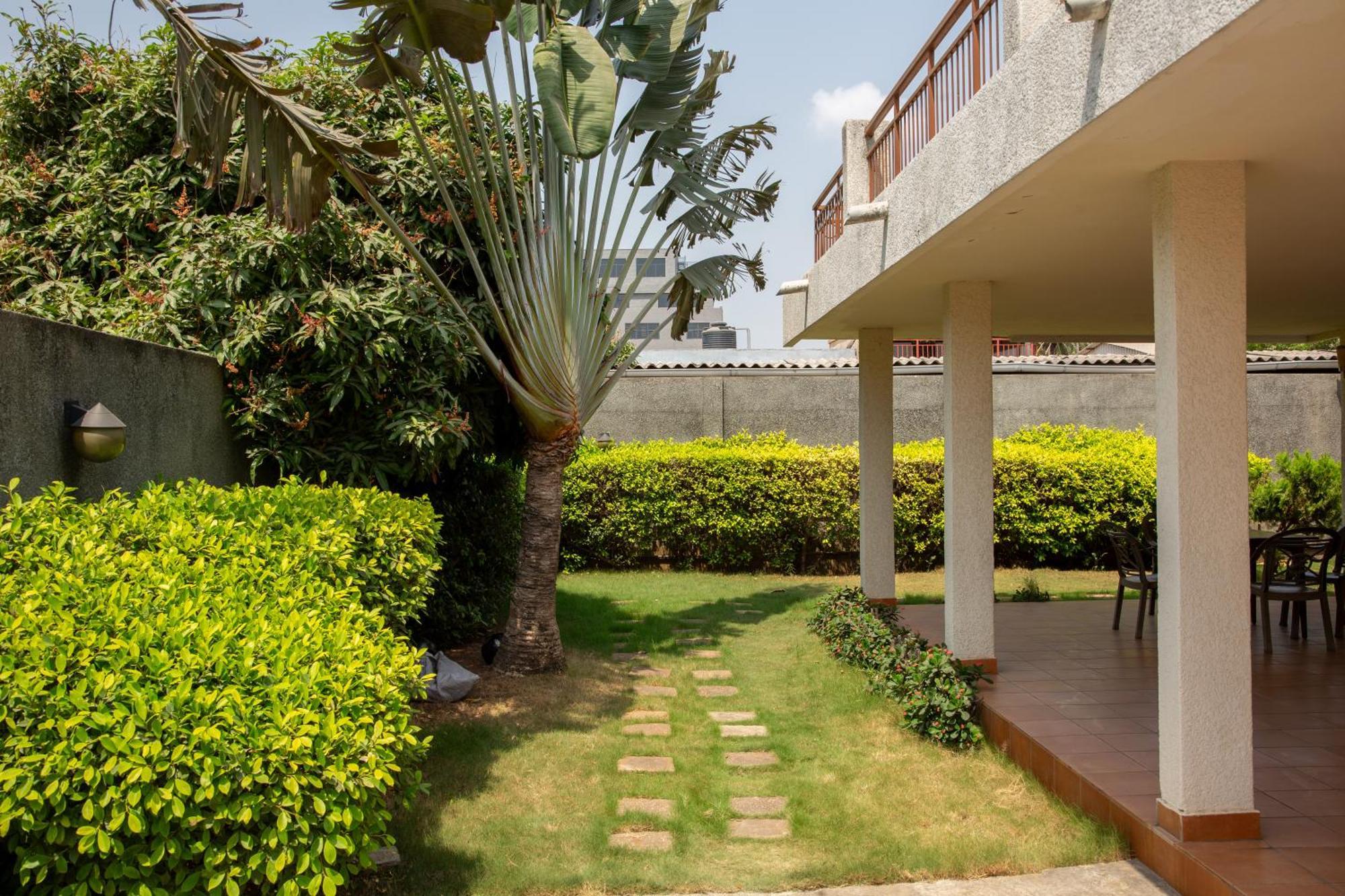 Hotel Du Lac Cotonou Exterior foto