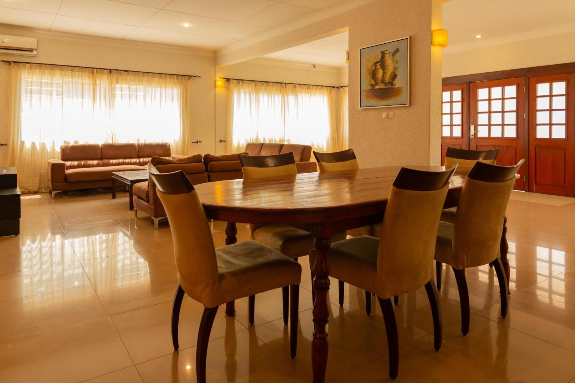 Hotel Du Lac Cotonou Exterior foto